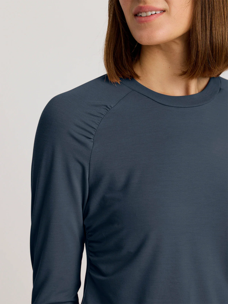 Women's Elevate Lightweight Fitted Long Sleeve - Storm Cloud - Image 4